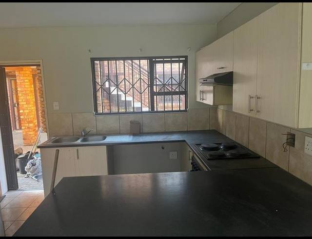 2 BEDROOM HOUSE FOR SALE IN WITFIELD